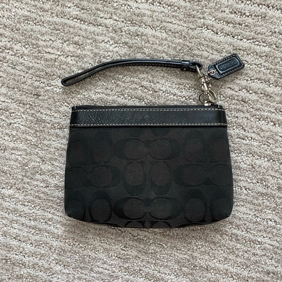 Vintage Coach Wristlet - Picture 3 of 4